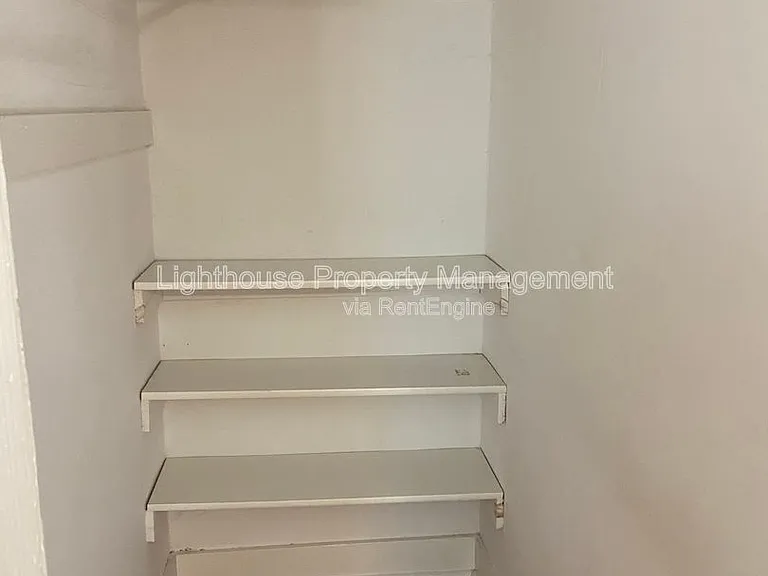 223 E North St #2 — Photo 13