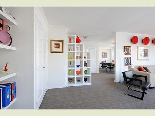 3rd image of 140 E 83rd St APT 16C