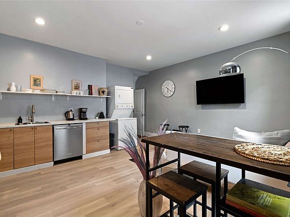 2nd image of 2129 Straubs Ln