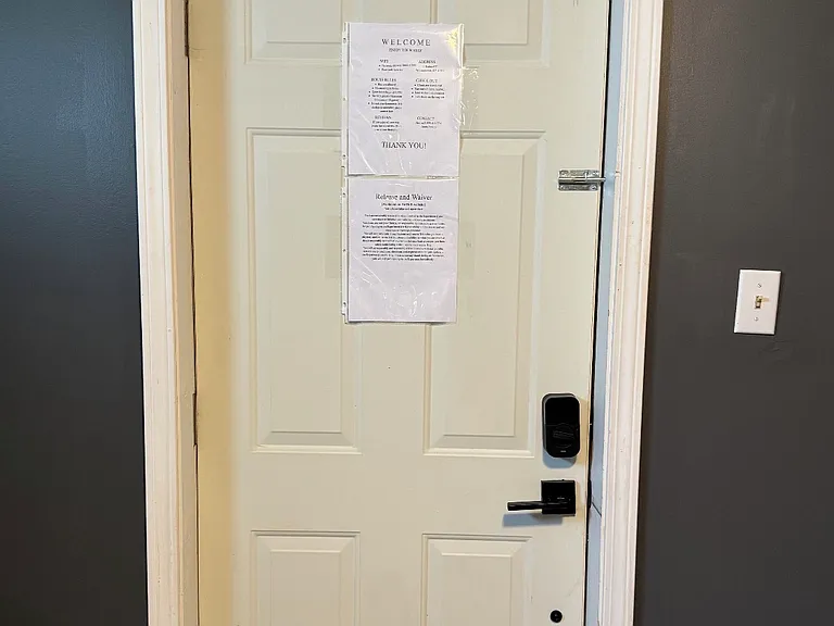 1 Harbor Ct — Photo 29