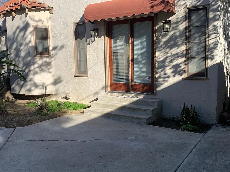 3275 Brockton Ave — Photo 22
