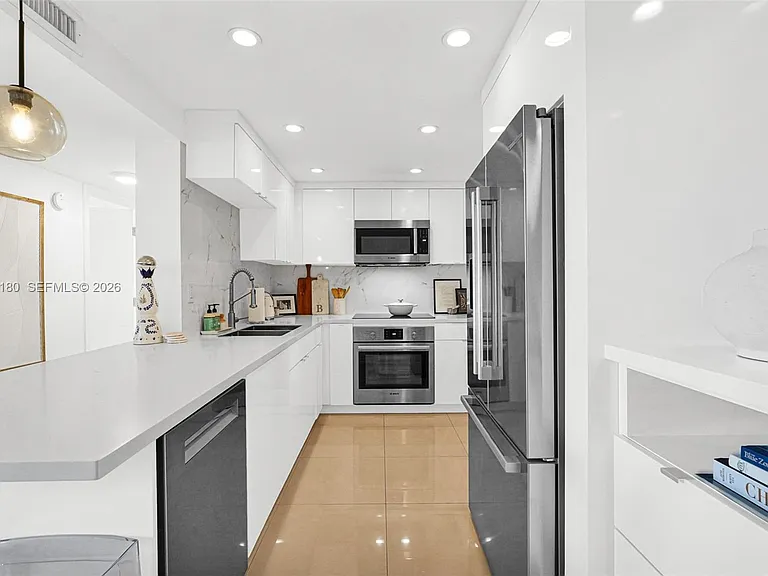 1605 Bay Rd #201 — Photo 14