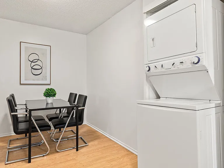 1823 Pelham Ave #1 — Photo 11