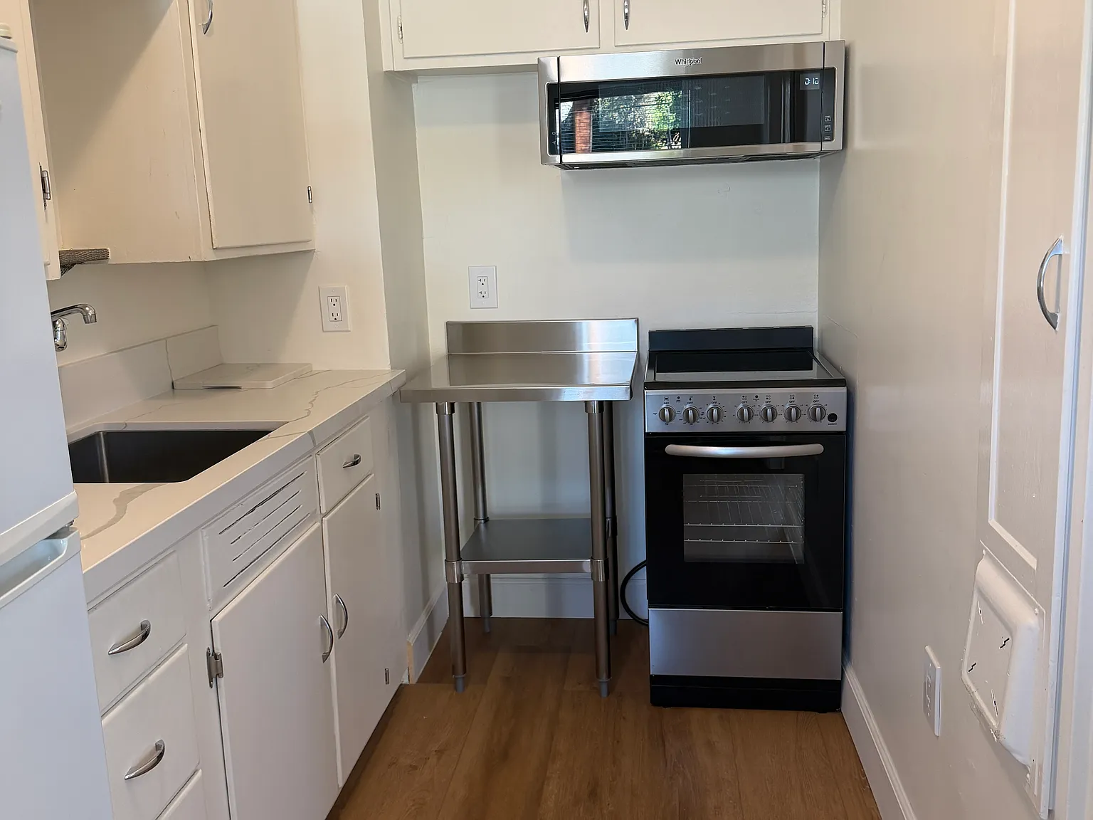 1 bed, 500 sqft, $1,800 — Photo 4