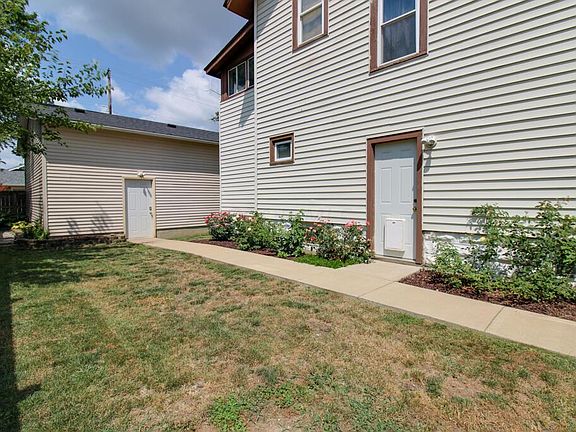 5th image of 631 S Prospect St