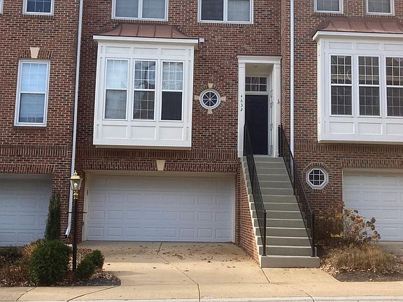 2nd image of 4632 Latrobe Pl N