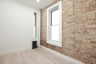 Rented by R New York