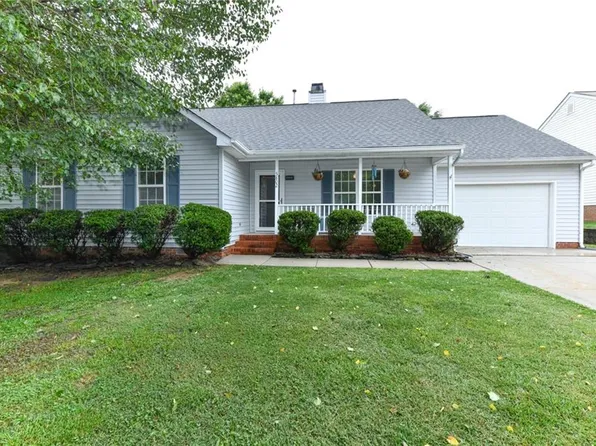 5802 Edgebrook Ct, Jamestown, NC 27282