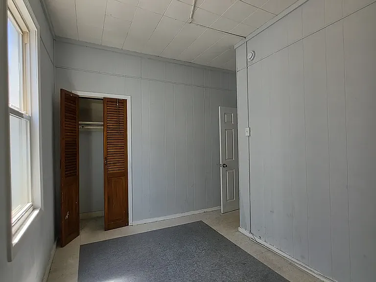 96 Brown Pl #A — Photo 18