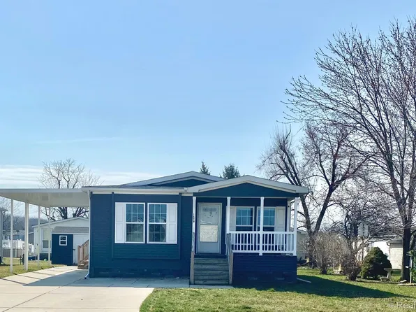 1698 Solo Ln, Newport, MI 48166