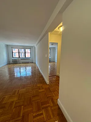 Rented by AZ REALTY NYC LLC | media 17