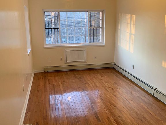 2nd image of 3800 Bronx Blvd APT 2
