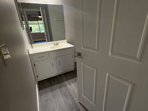 5th image of 1601 Big Tree Rd APT 107