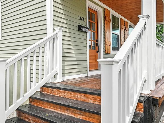 4th image of 163 Manolla Ave