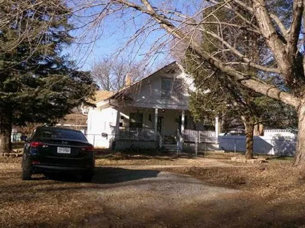 371 N 3rd St, Tecumseh, NE 68450