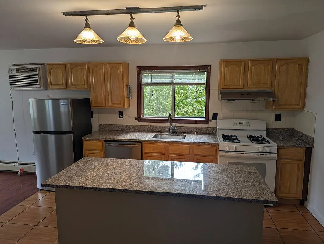 2 bed, 2.0 bath, 1000 sqft, $2,750 — Photo 3