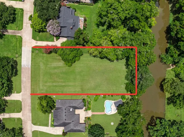 5235 Westerdale Dr, Weston Lakes, TX 77441