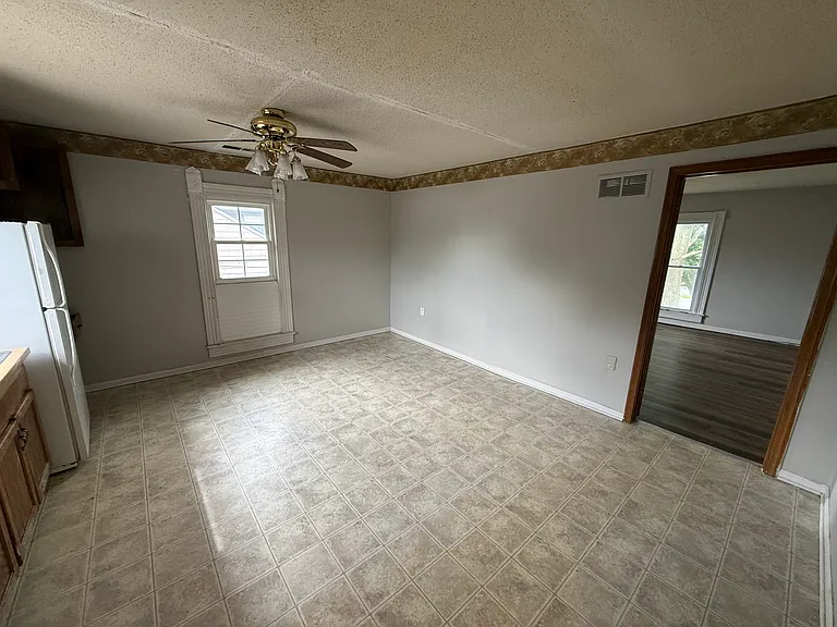 One Bedroom — Photo 7