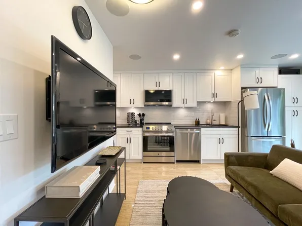 7986 Rosewood St #Basement, Burnaby, BC V5E 2H3