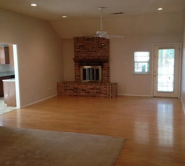 6909 Indiana Ave — Photo 2