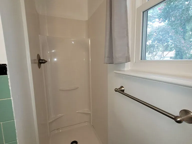 1012 Oaklawn Ave — Photo 13