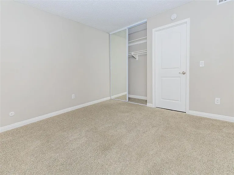 Briarwood Apartments — Photo 37