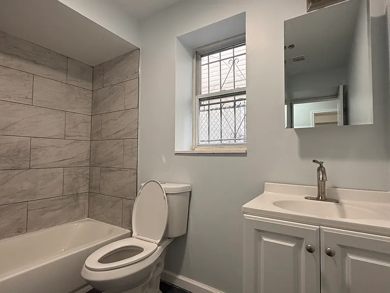 807 S 14th St #1 — Photo 11