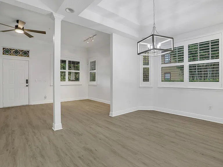 148 S Thornton Ave — Photo 21