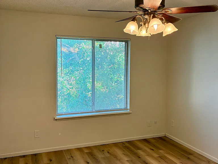 3414 SW Burnett Rd #B — Photo 7