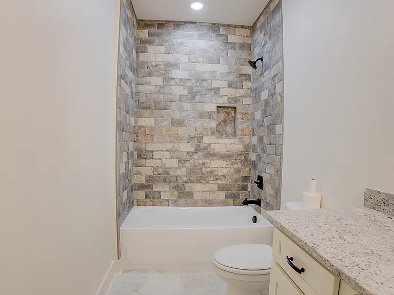 77 Kings Pond Cv — Photo 25