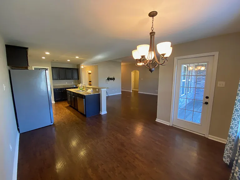 3005 Chapman Ct — Photo 6