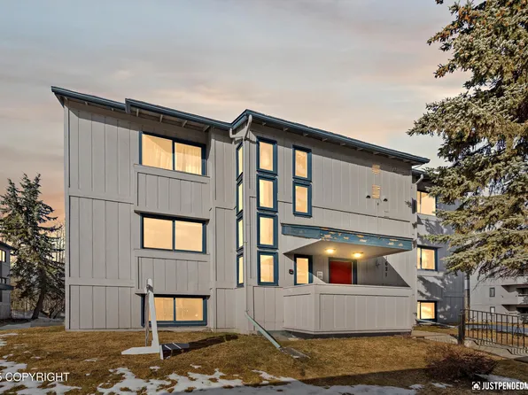 1621 Eastridge Dr APT 202, Anchorage, AK 99501