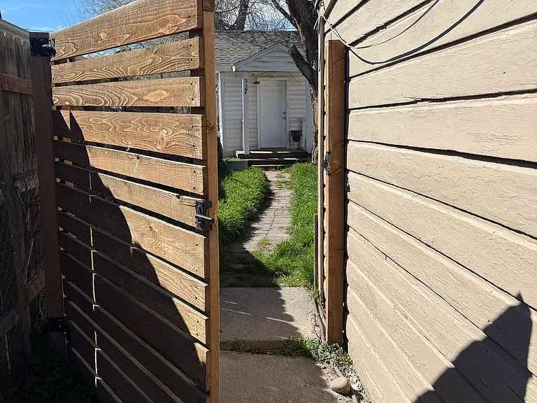 337 N Marion St — Photo 14