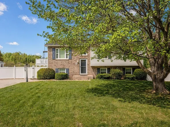 6087 W Donnagail Dr, Penn Laird, VA 22846