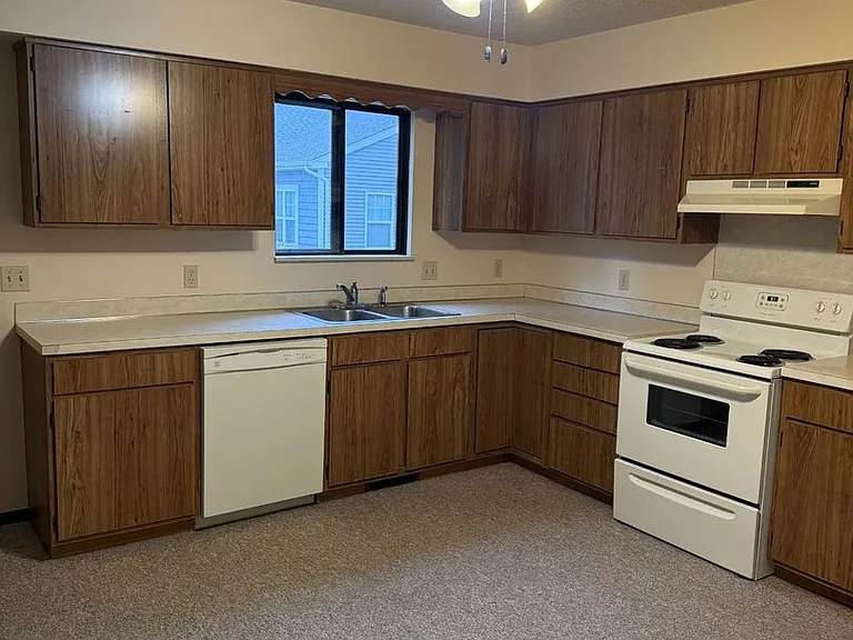 6245 Normandy Dr #10 — Photo 23