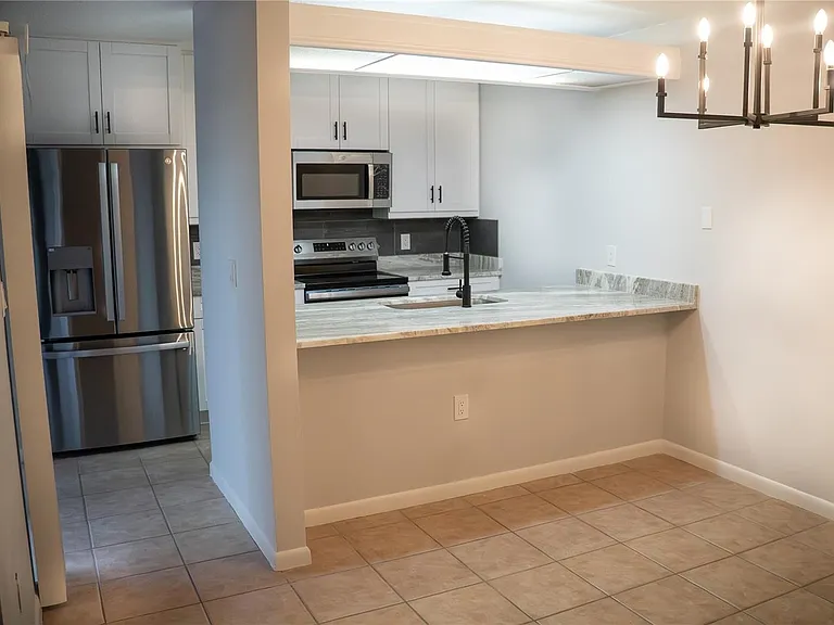 2702 5th Ct — Photo 5