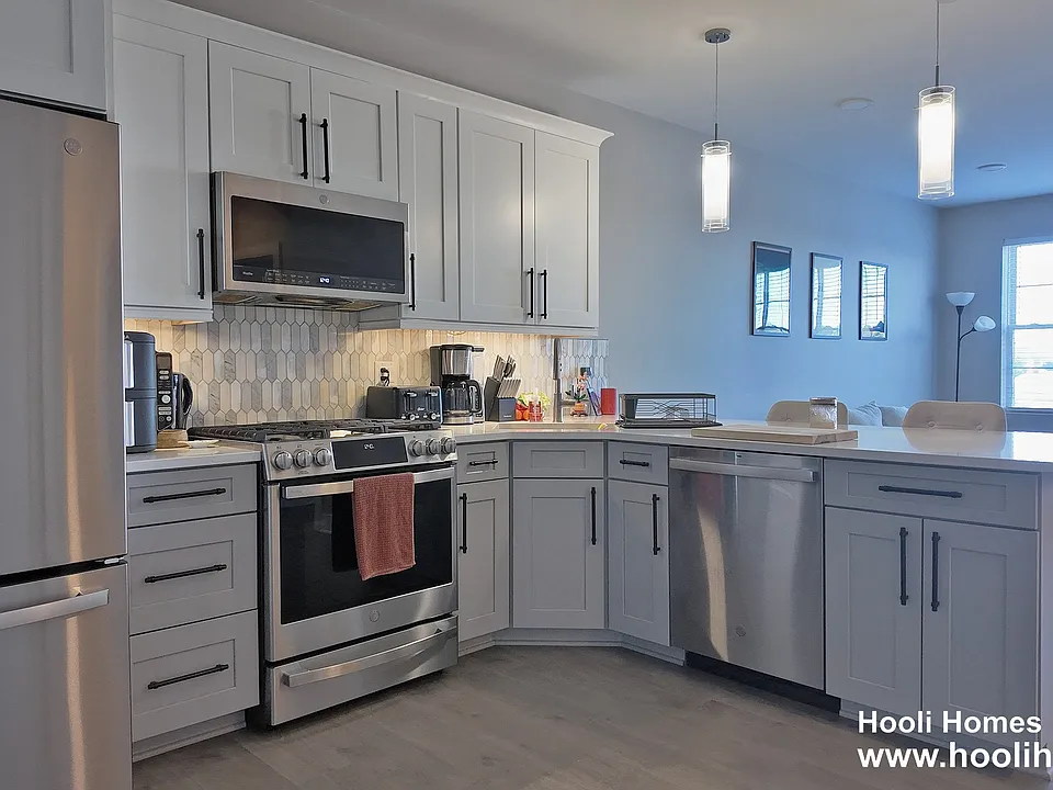 511 Hancock St #408