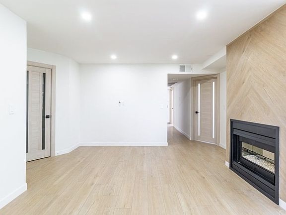 3rd image of 19863 Sandpiper Pl Unit 105
