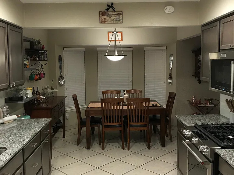 6716 Esther Ave NE — Photo 3
