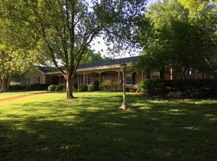 6610 Park Crest Ct, Lincoln, NE 68506