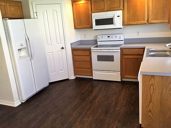 2nd image of 98 N Cimarron Ct
