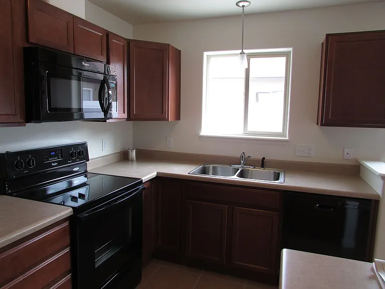 2456 Hannah Ln — Photo 6