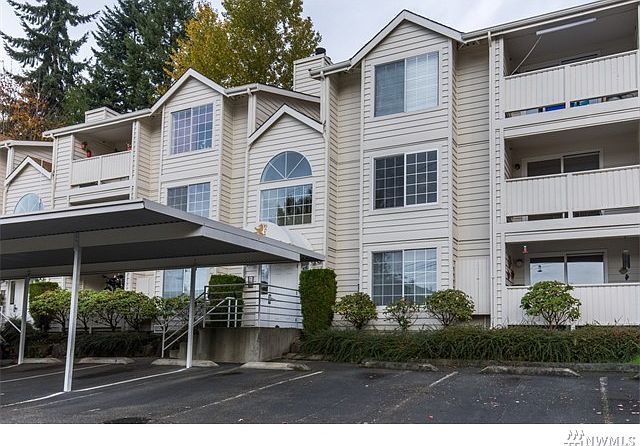 1st image of 17404 Ambaum Blvd S APT 203