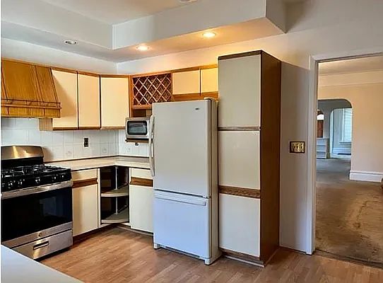 5th image of 3820 Avenue P