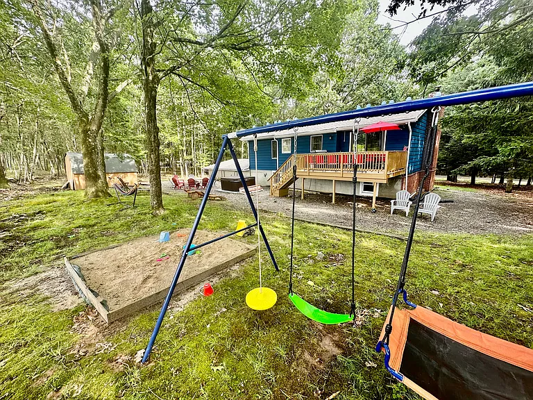 21 Basswood Ct — Photo 53