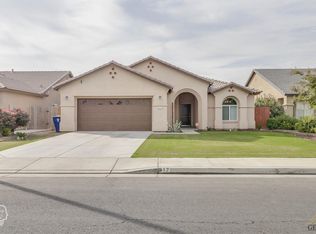 317 Rushcutters Bay Dr, Bakersfield, CA 93307