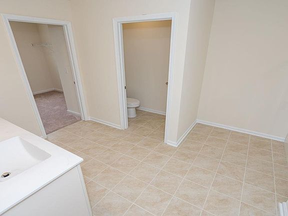 3rd image of 715 Oyster Bluff Dr