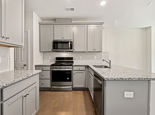 69 Arnold Dr, Wood Ridge, NJ 07075