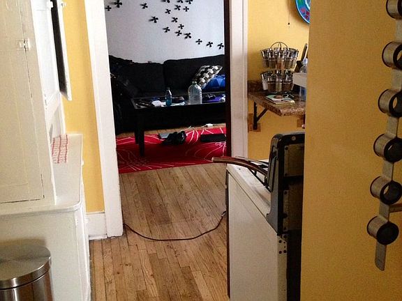 5th image of 1722 Grand Ave S #4