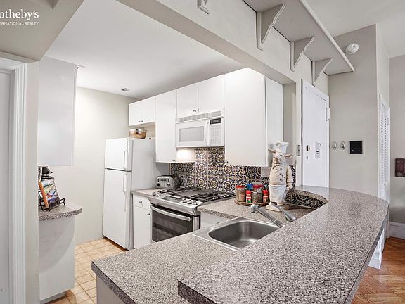 4th image of 34 W 87th St APT 3F